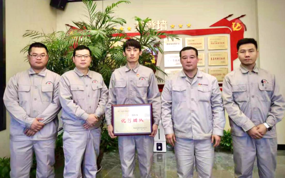 宏大爆破工程集团下属鞍矿爆破喜获服务商两项殊荣