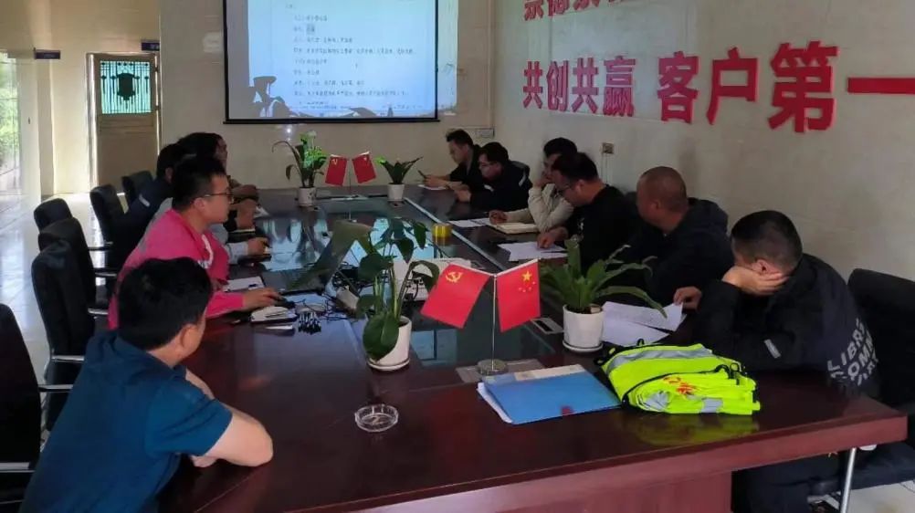 强化红线意识 促进安全生产｜武穴东南项目部开展边坡坍塌应急演练